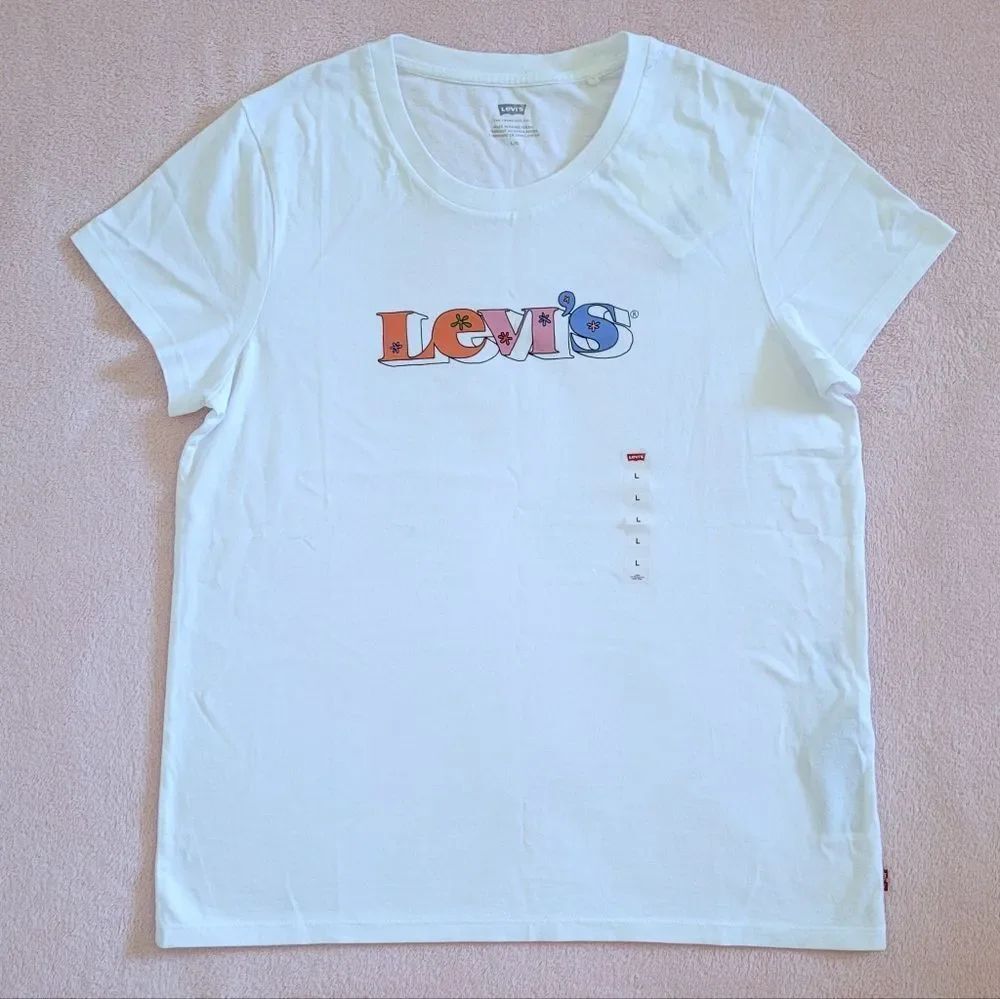 Levi's Dark Pastel Logo Tee👕 - NWT